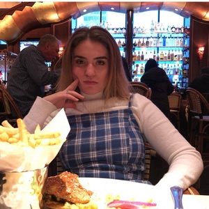 Meet your Posher, Kylee